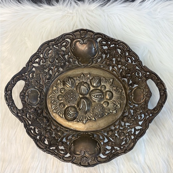 Ornate plated silver zinc Decorative Tray - Picture 1 of 7